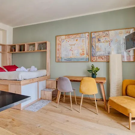 Pezzotti Design Studio, 15 Minuti Dal Centro Apartment